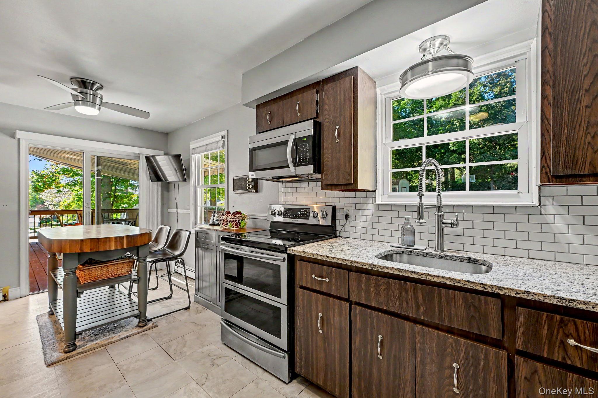 3235 Lincoln Drive