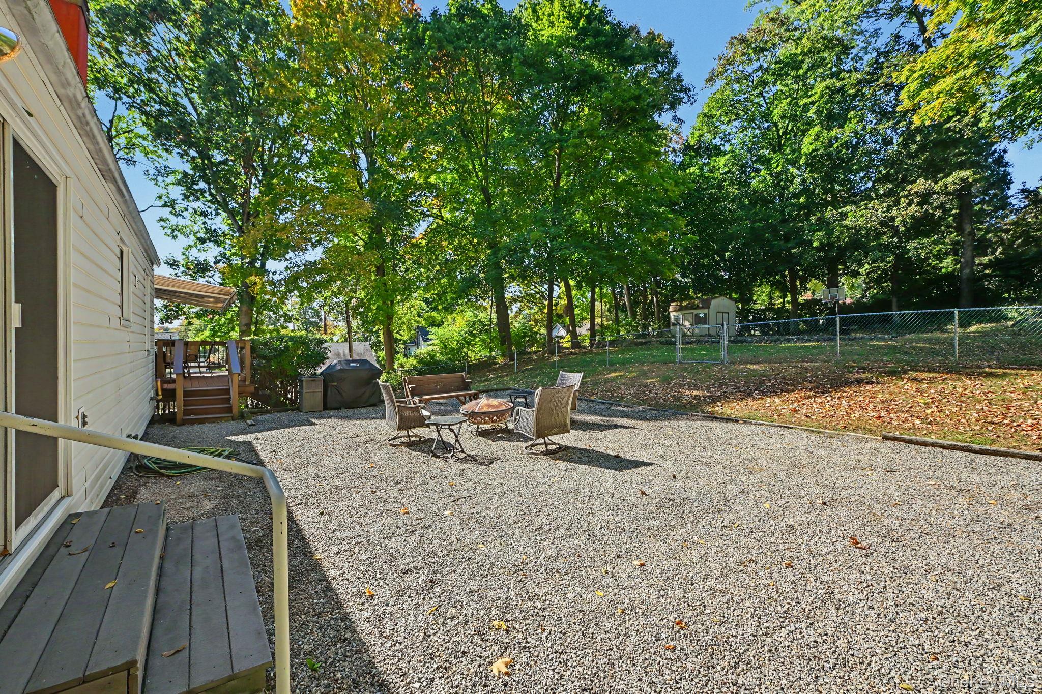3235 Lincoln Drive