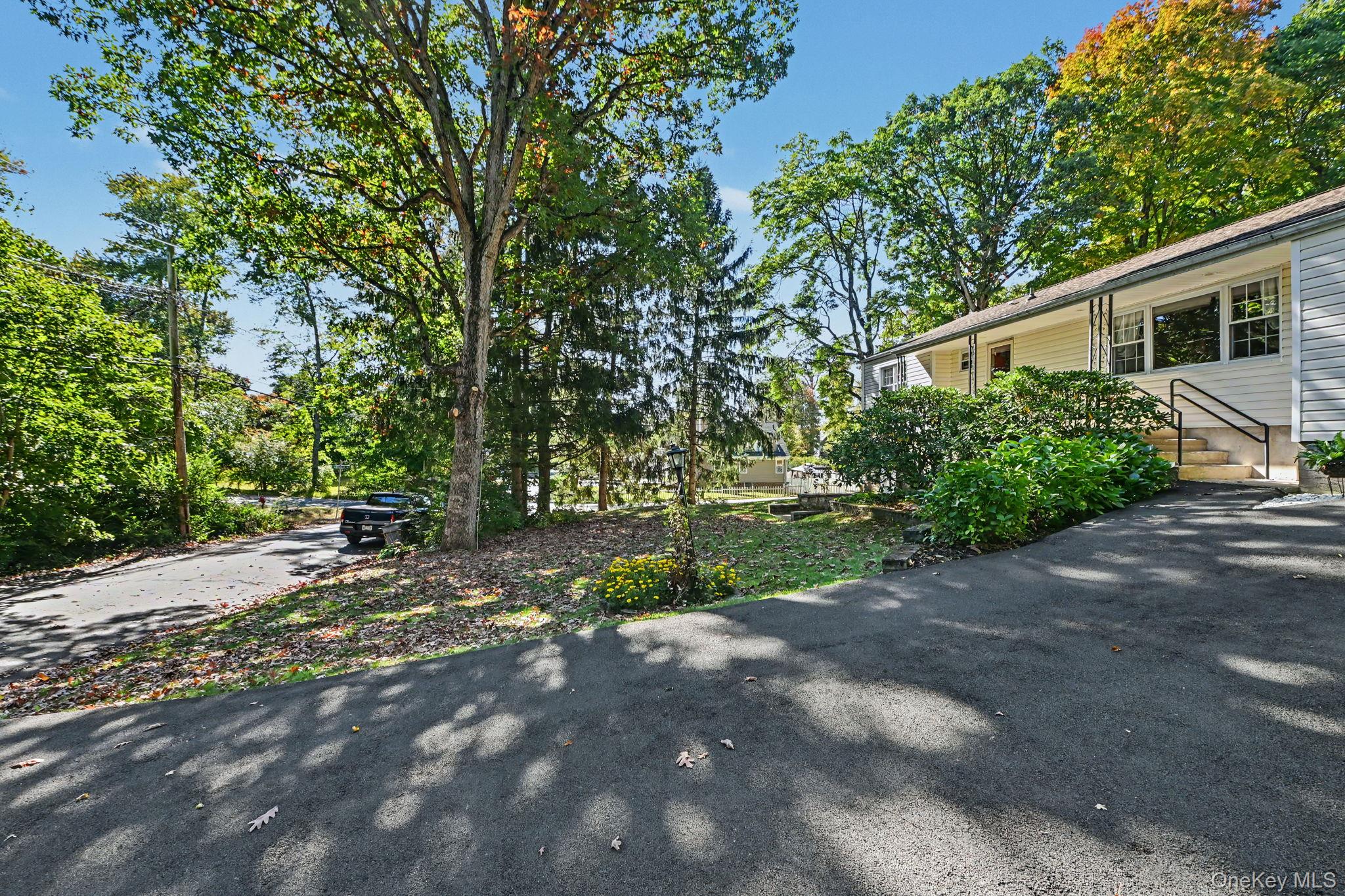 3235 Lincoln Drive
