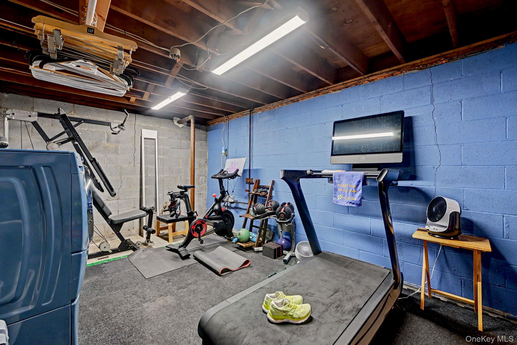 3235 Lincoln Drive