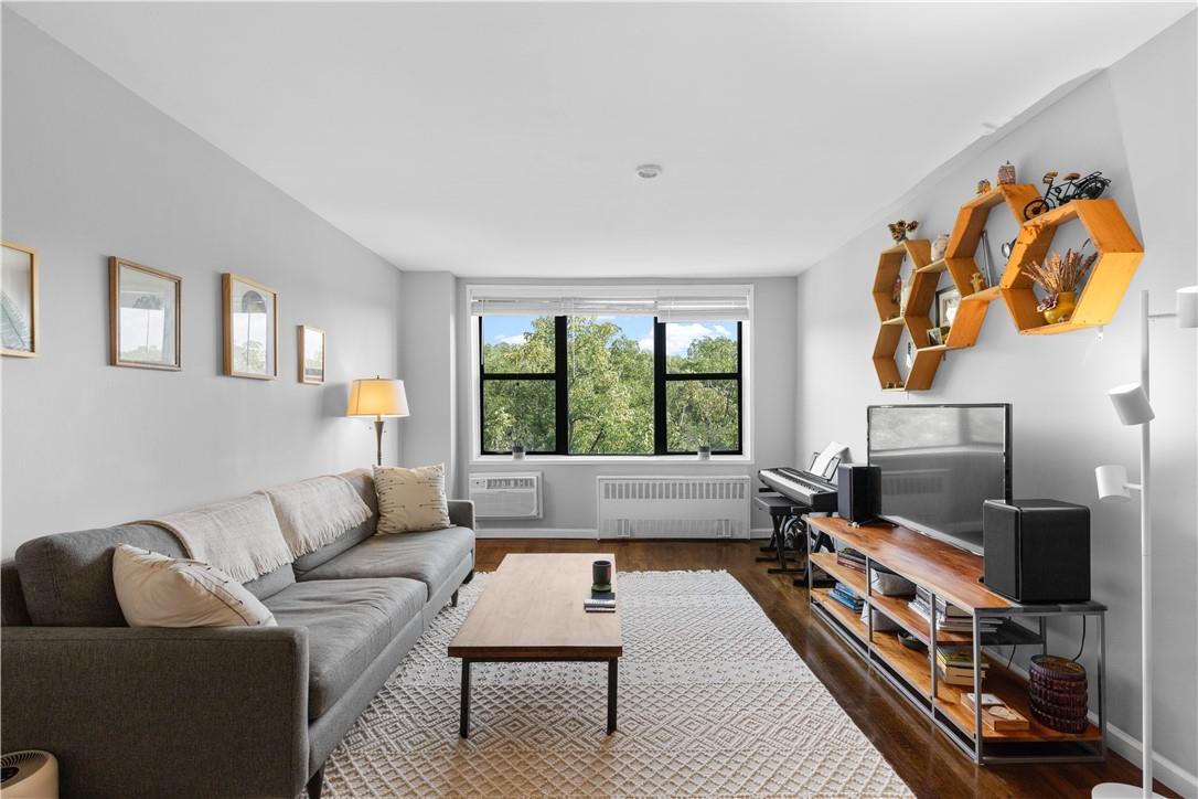 119 S Highland Avenue Unit: 6C
