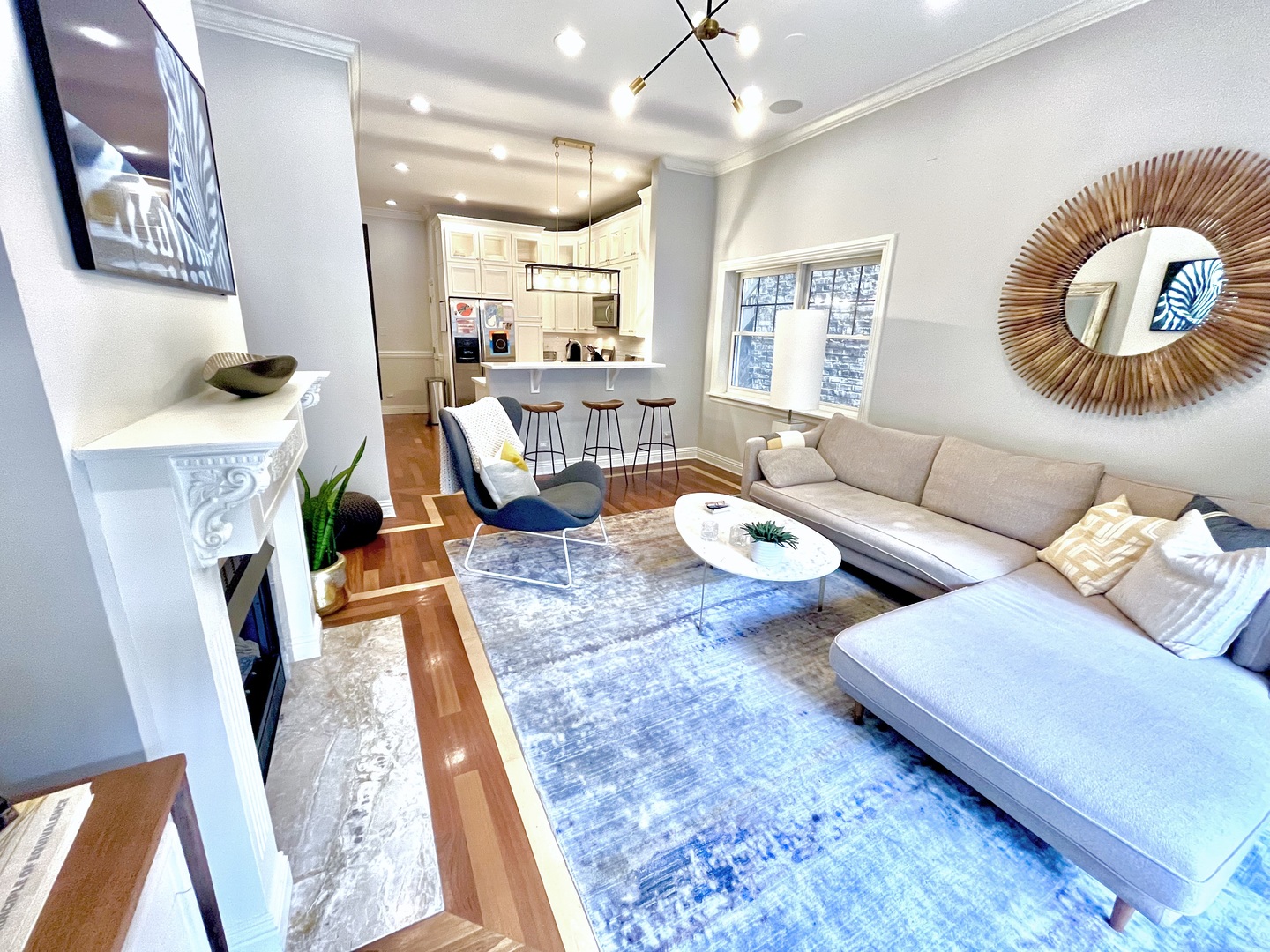 904 W Fletcher Street Unit: 1