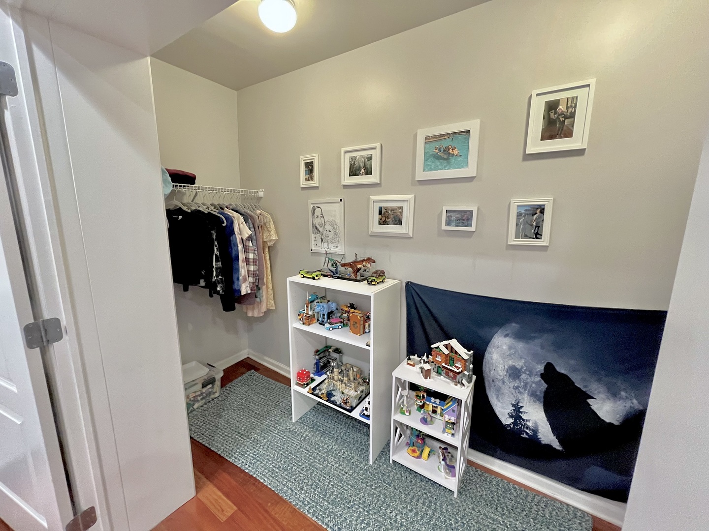 904 W Fletcher Street Unit: 1