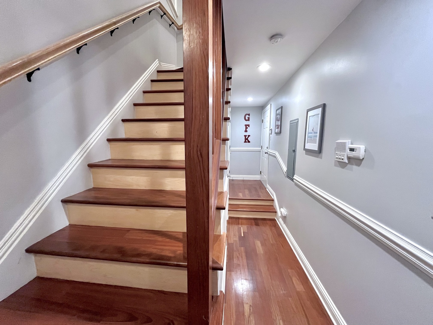 904 W Fletcher Street Unit: 1