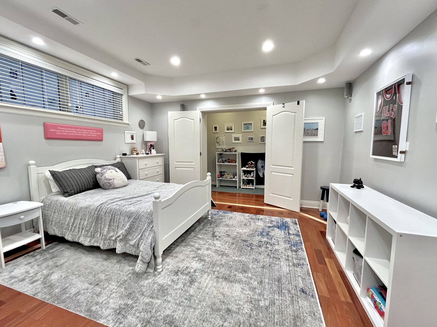 904 W Fletcher Street Unit: 1