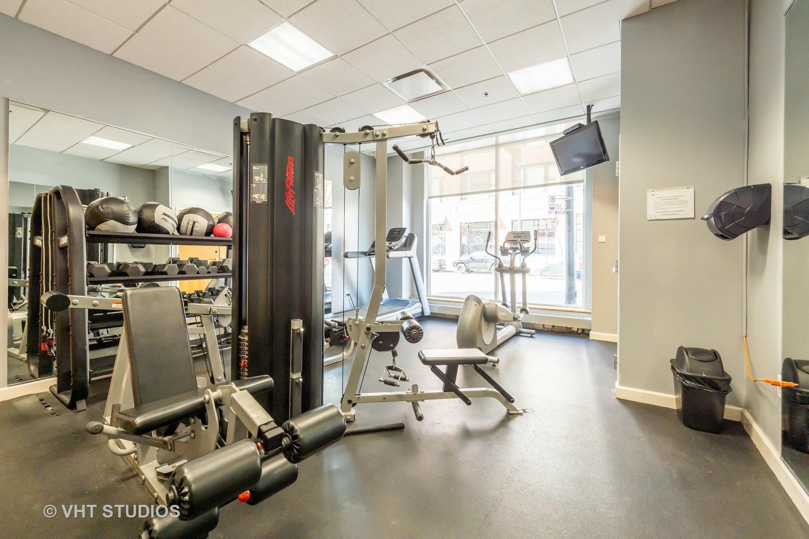 757 N Orleans Street Unit: 1506