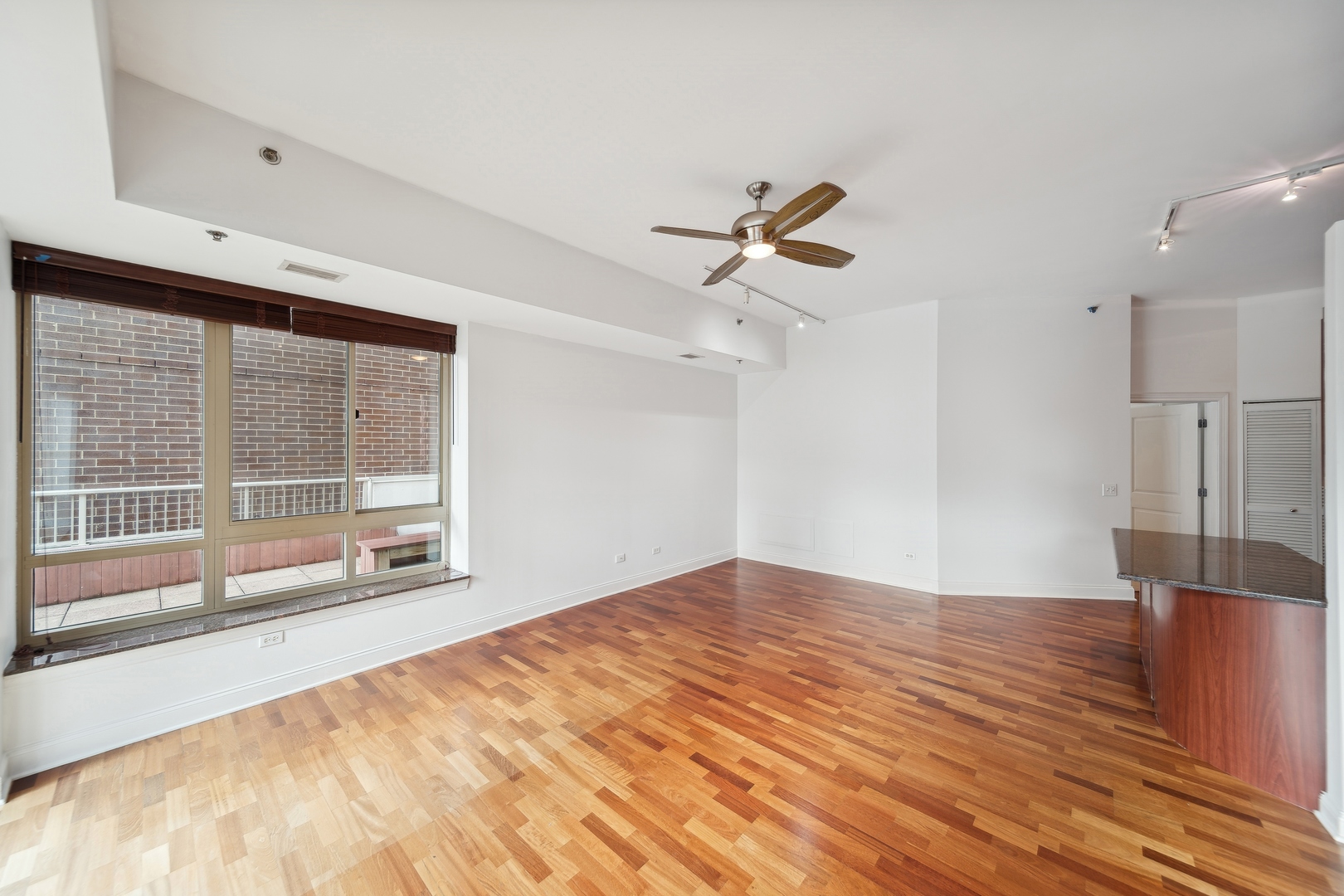 230 W Division Street Unit: 501