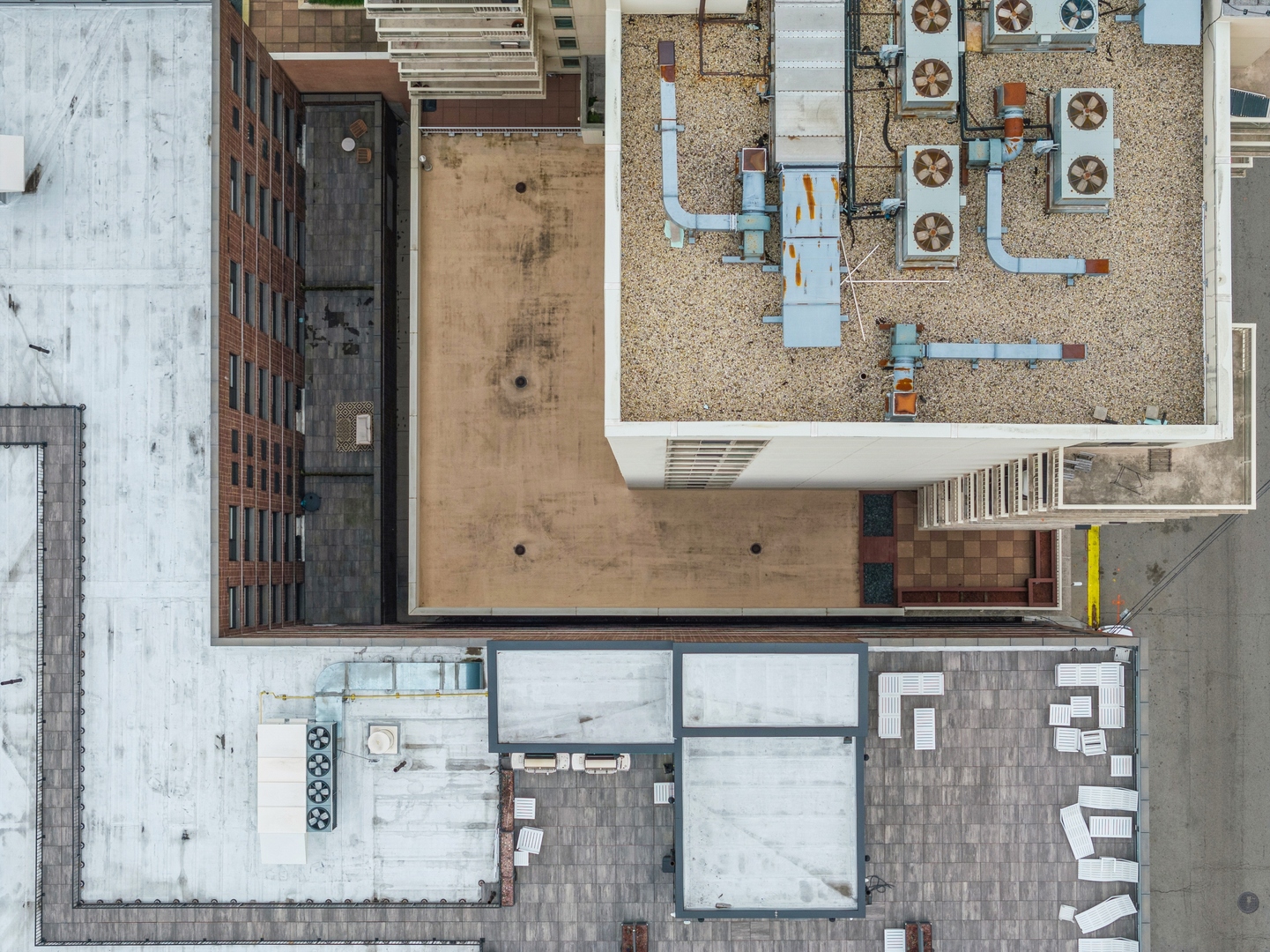 230 W Division Street Unit: 501