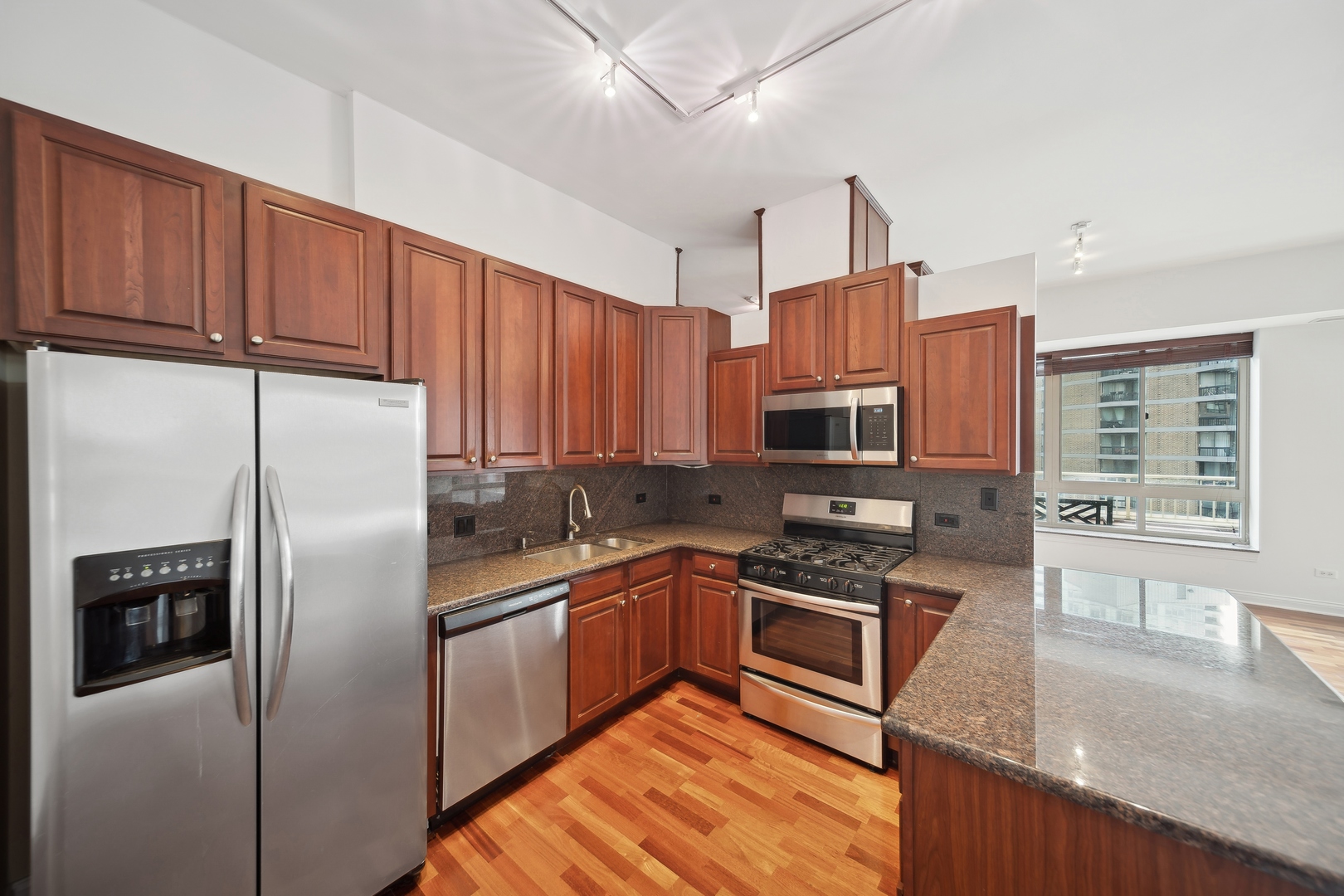 230 W Division Street Unit: 501