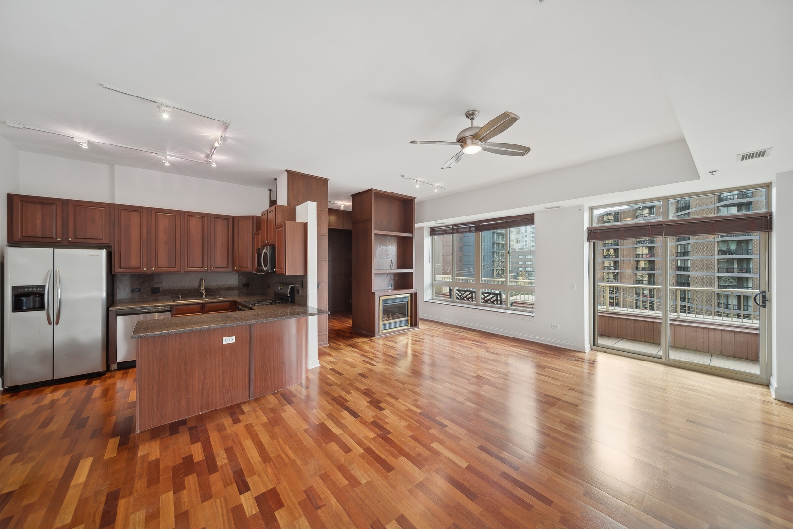 230 W Division Street Unit: 501
