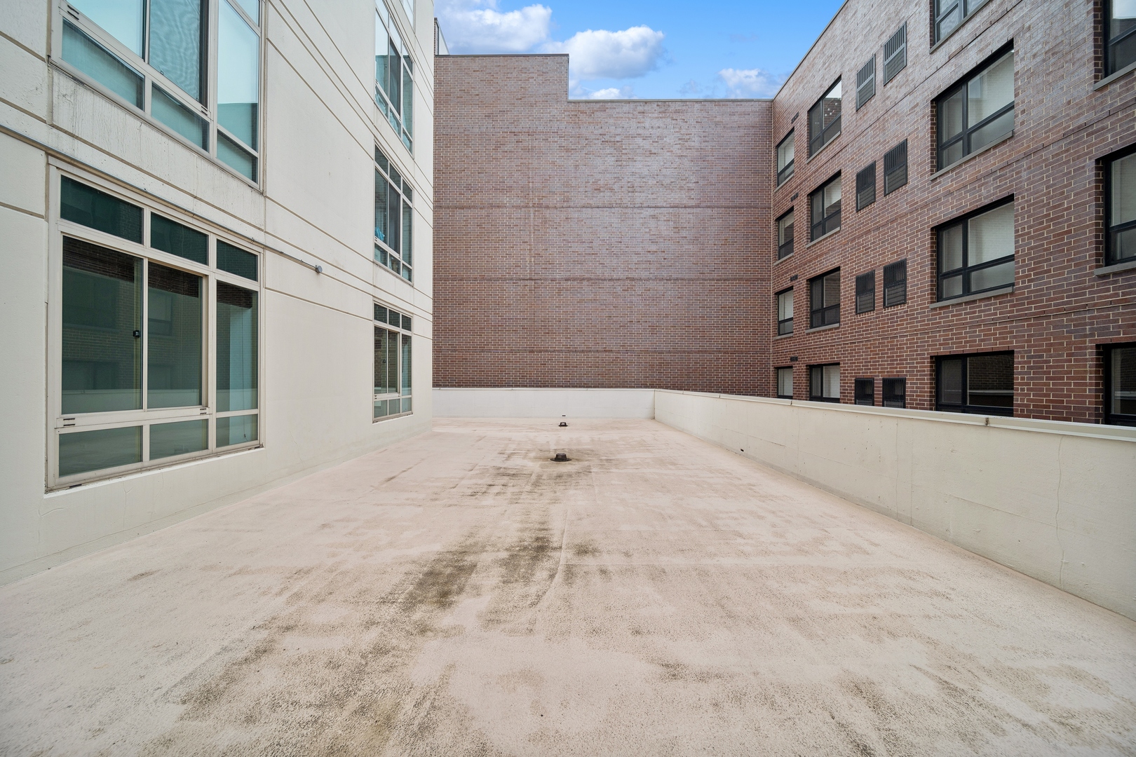 230 W Division Street Unit: 501