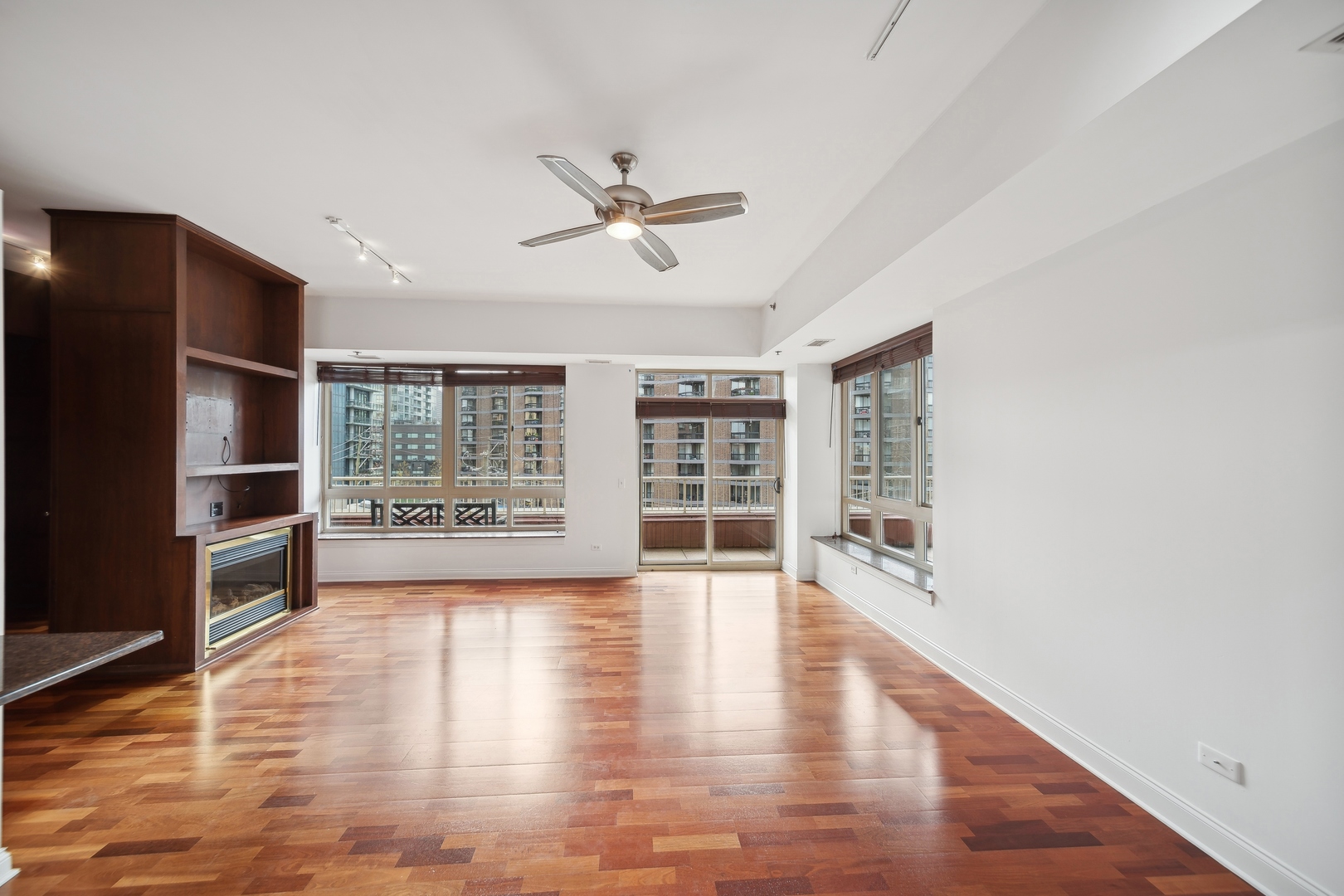 230 W Division Street Unit: 501