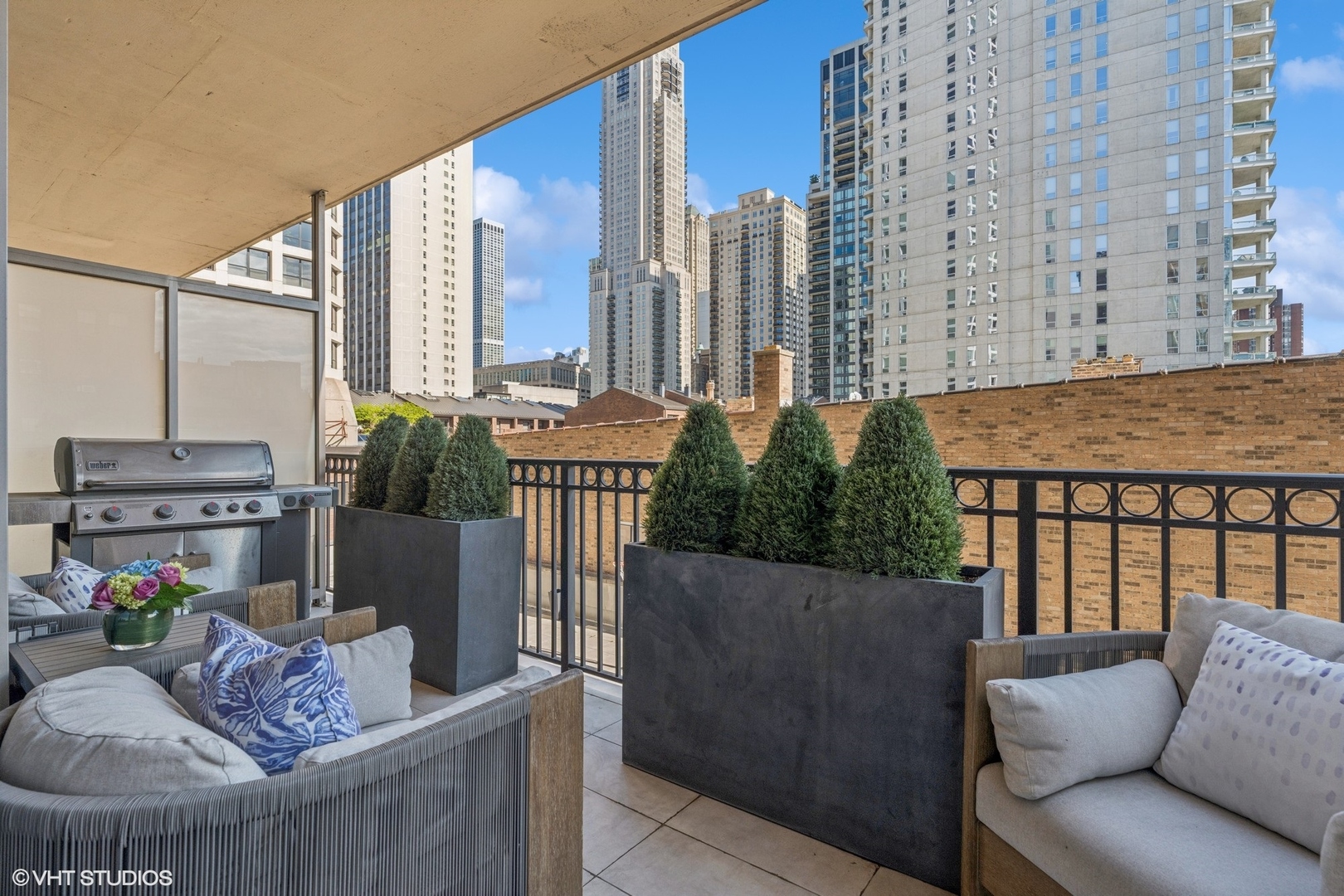 1035 N Dearborn Street Unit: 5W