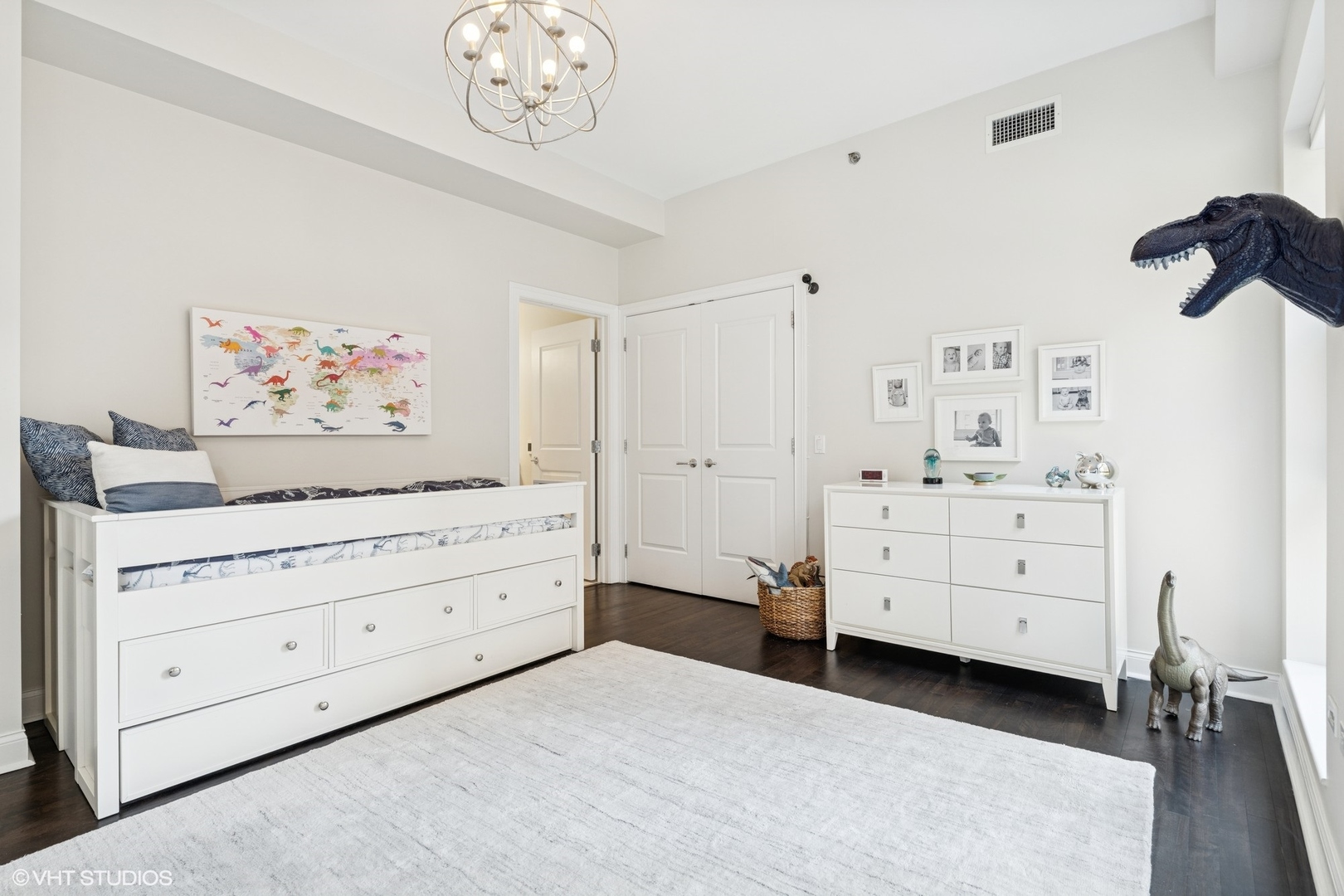 1035 N Dearborn Street Unit: 5W