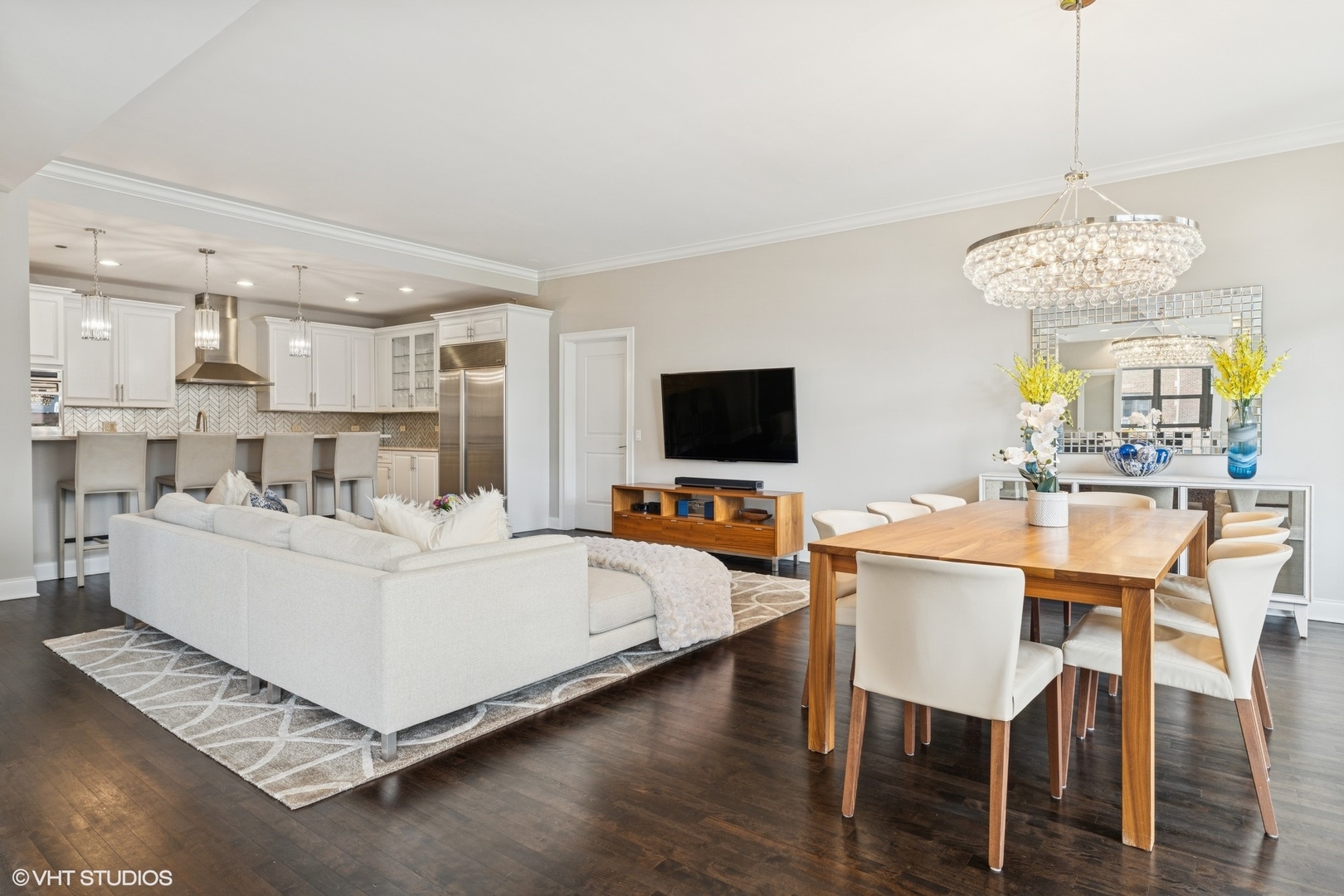 1035 N Dearborn Street Unit: 5W