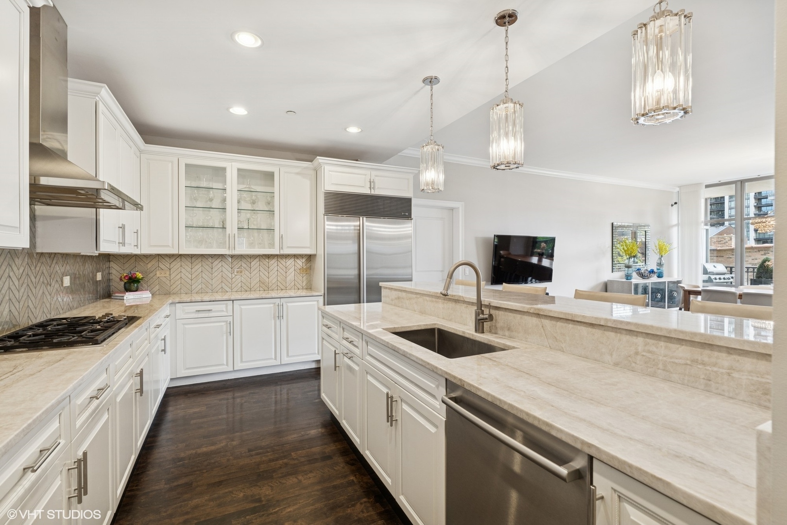 1035 N Dearborn Street Unit: 5W