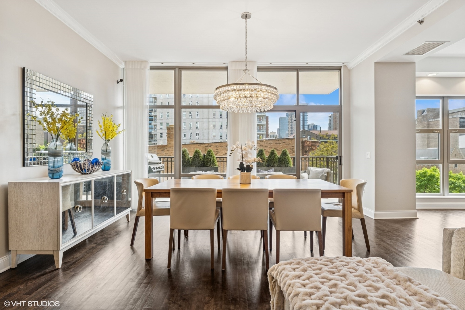 1035 N Dearborn Street Unit: 5W