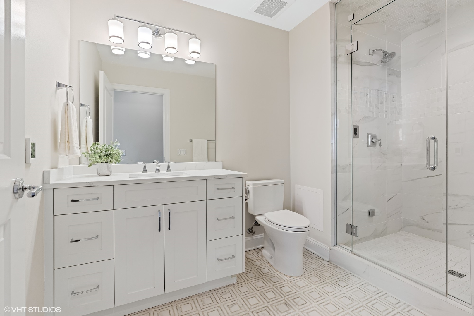 1035 N Dearborn Street Unit: 5W