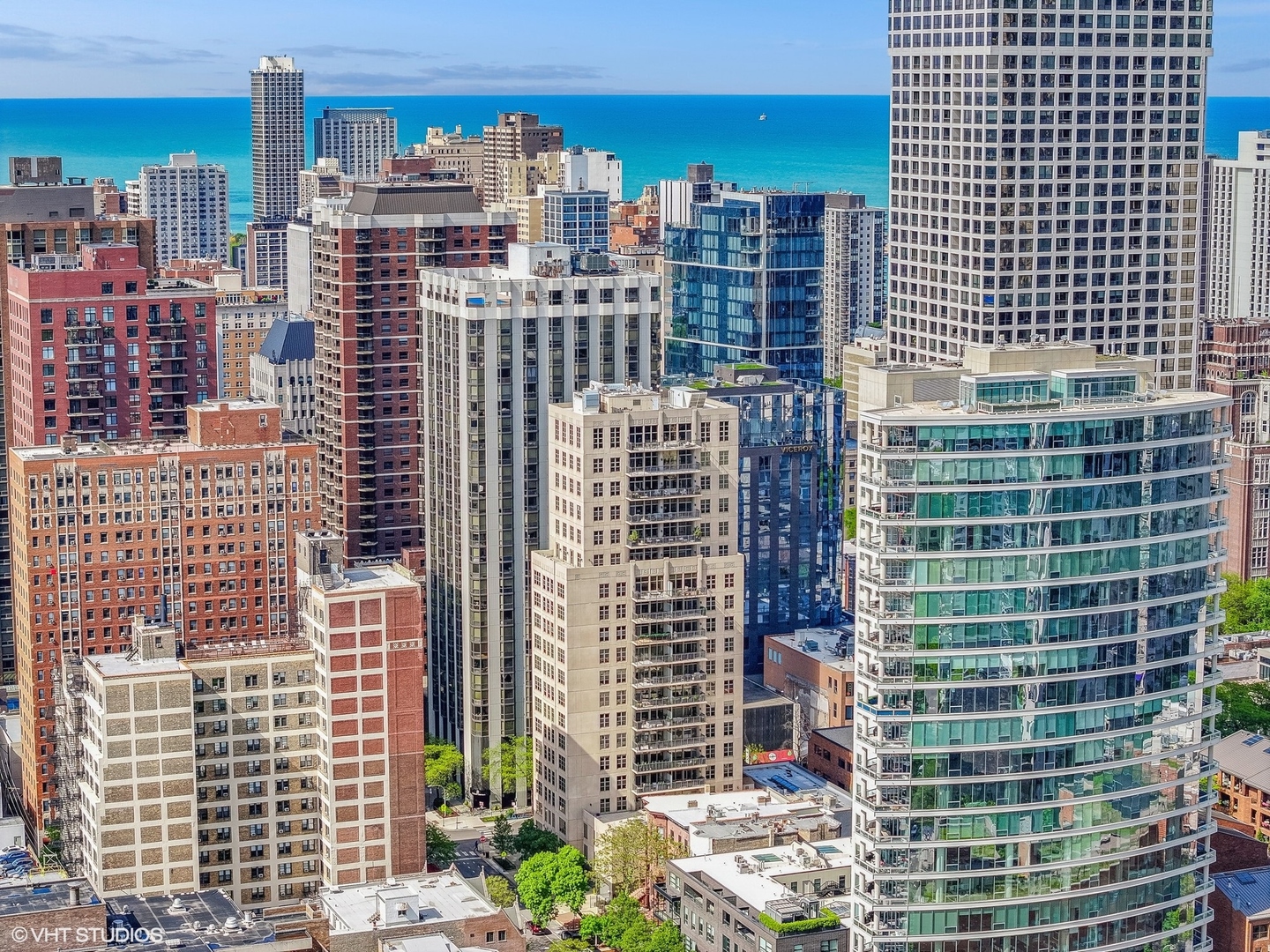 1035 N Dearborn Street Unit: 5W