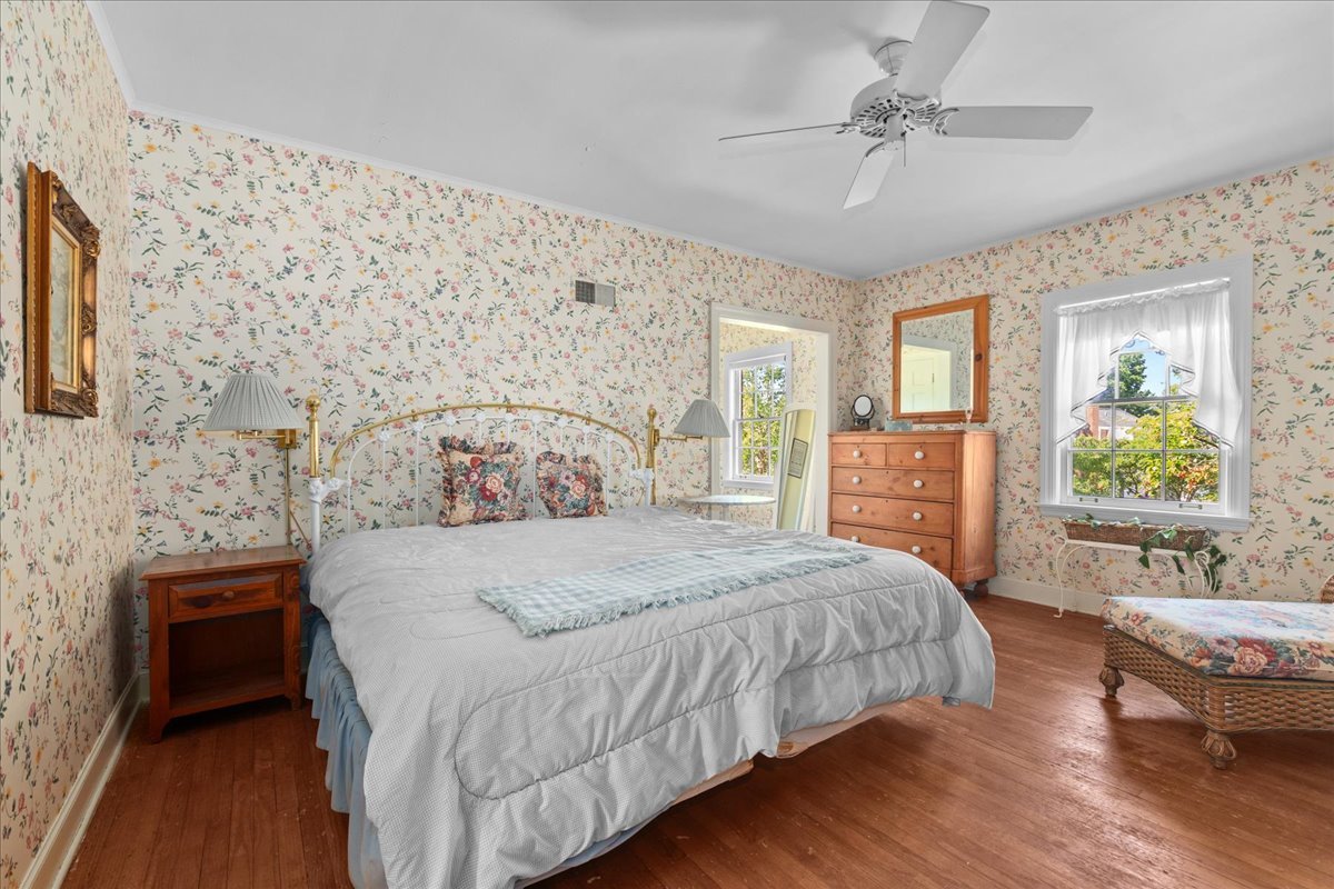 2025 Greenwood Avenue