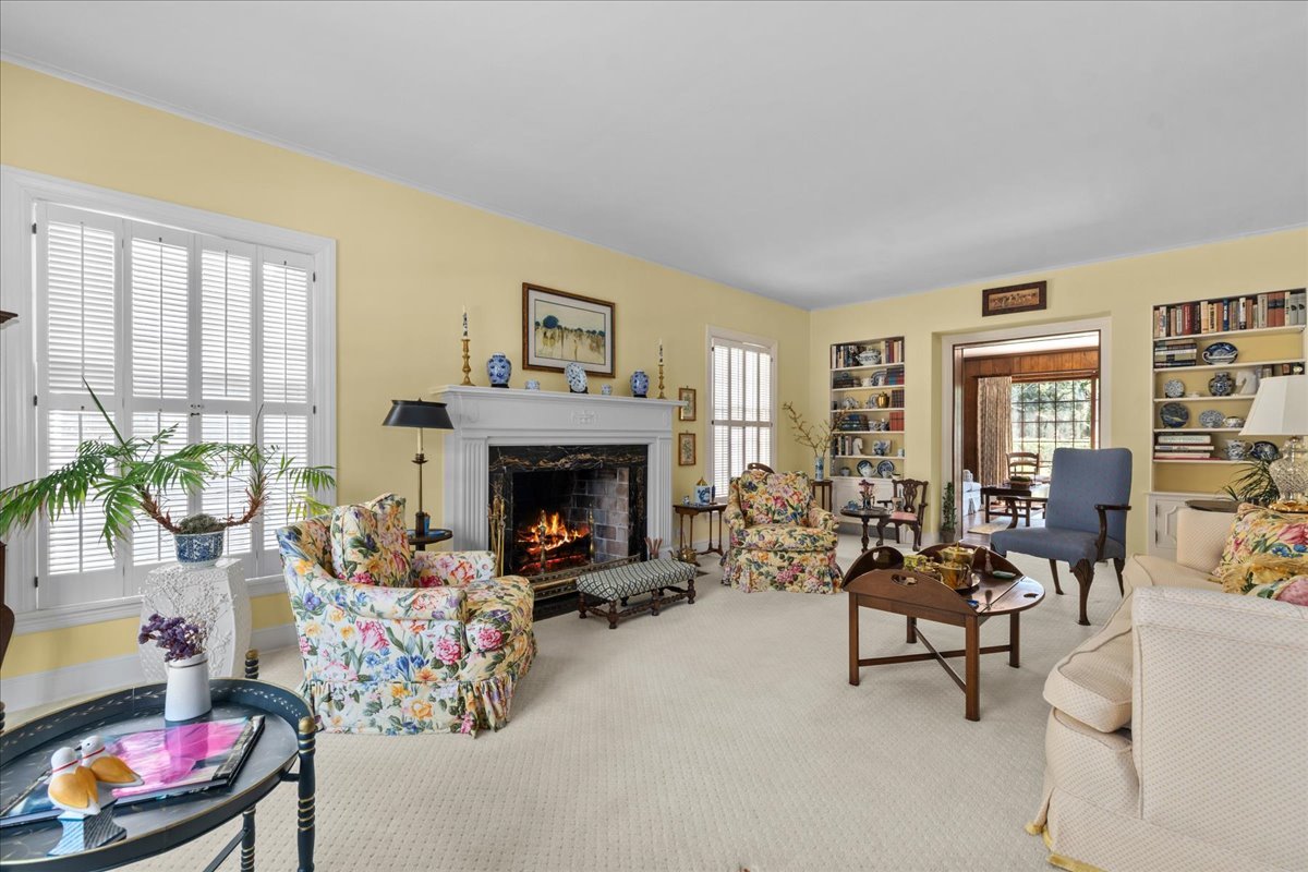 2025 Greenwood Avenue