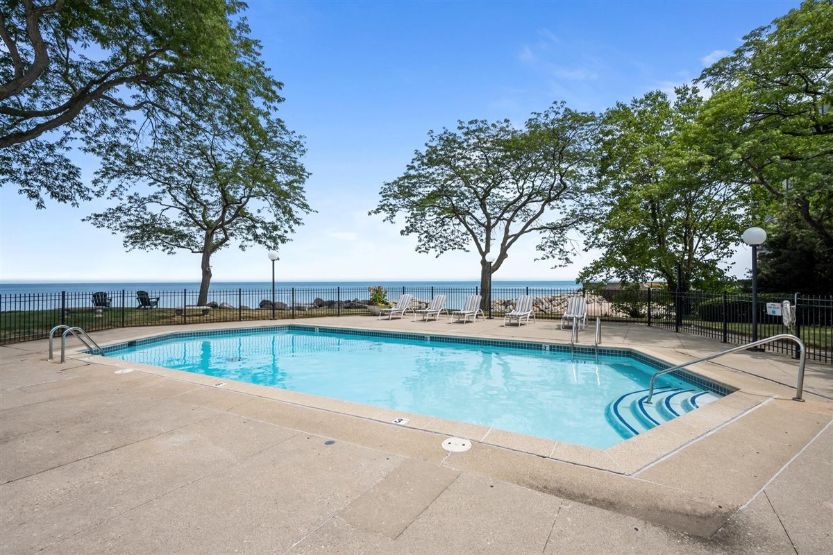 1500 Sheridan Road Unit: 4A