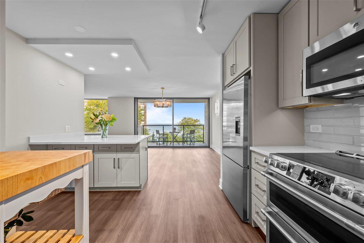 1500 Sheridan Road Unit: 4A