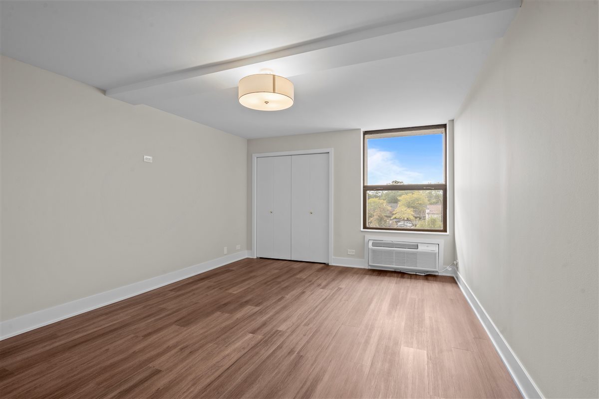 1500 Sheridan Road Unit: 4A