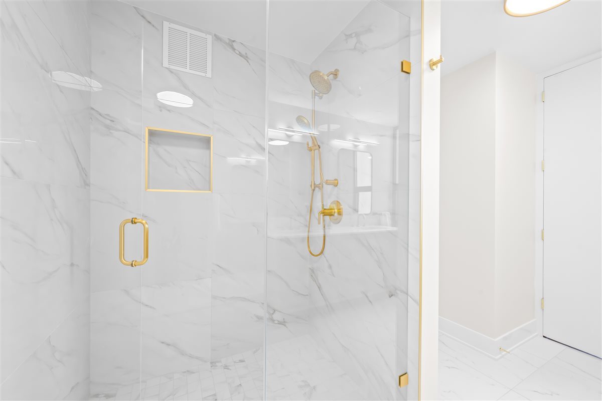 1500 Sheridan Road Unit: 4A