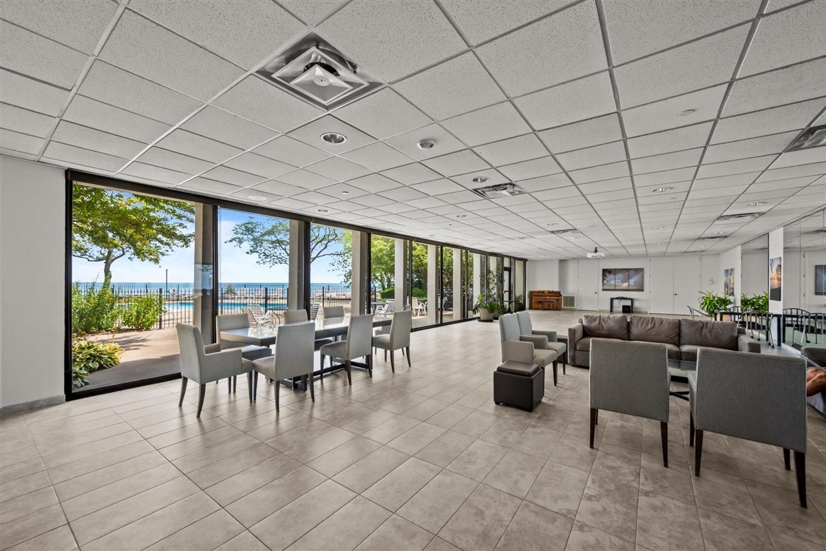 1500 Sheridan Road Unit: 4A