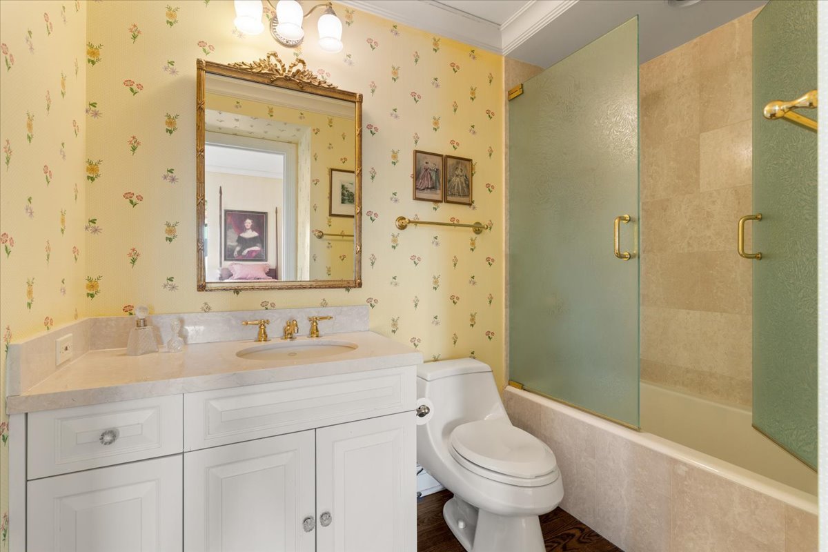 800 N Michigan Avenue Unit: 5501