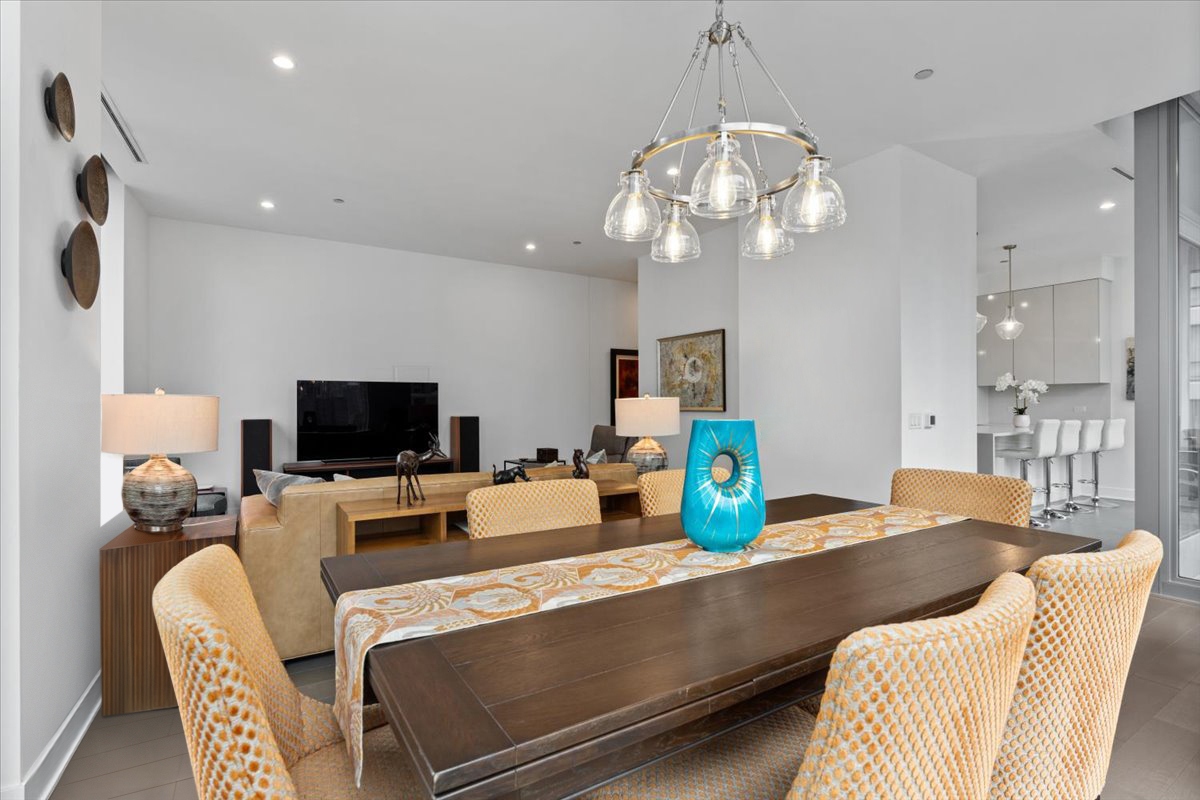 403 N Wabash Avenue Unit: 10C