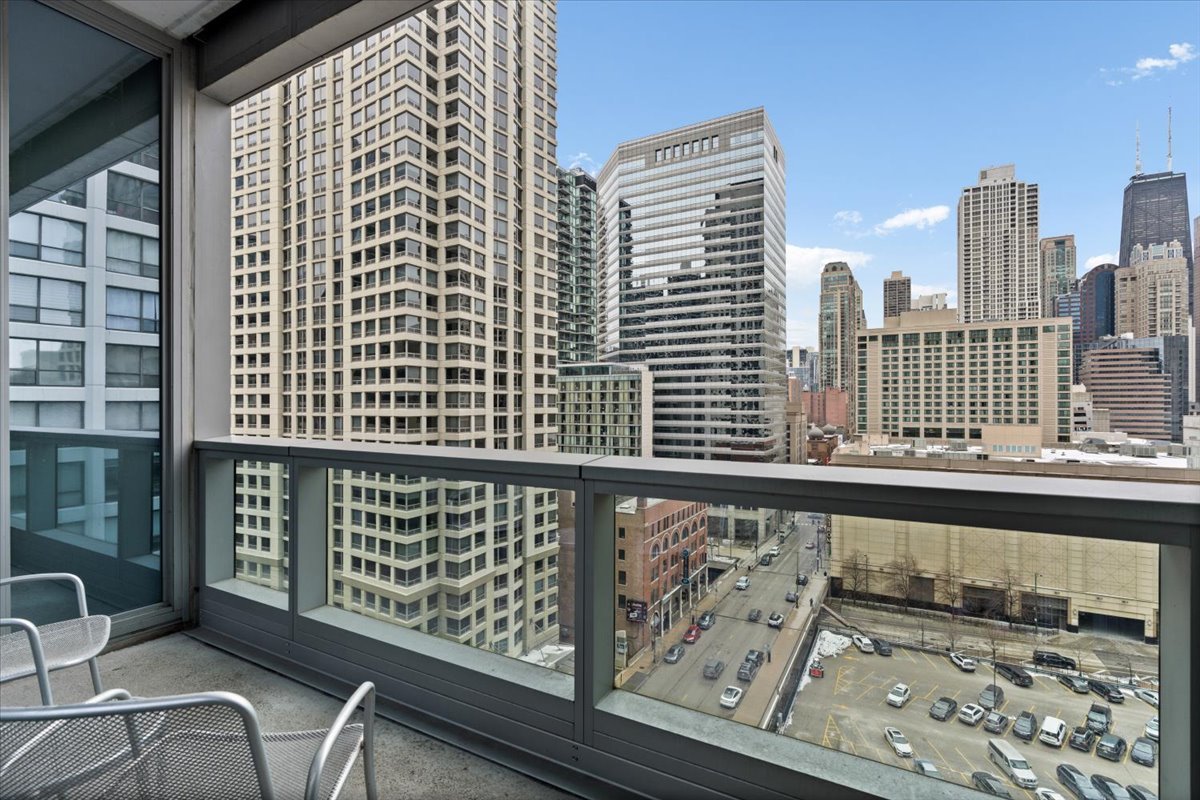 403 N Wabash Avenue Unit: 10C