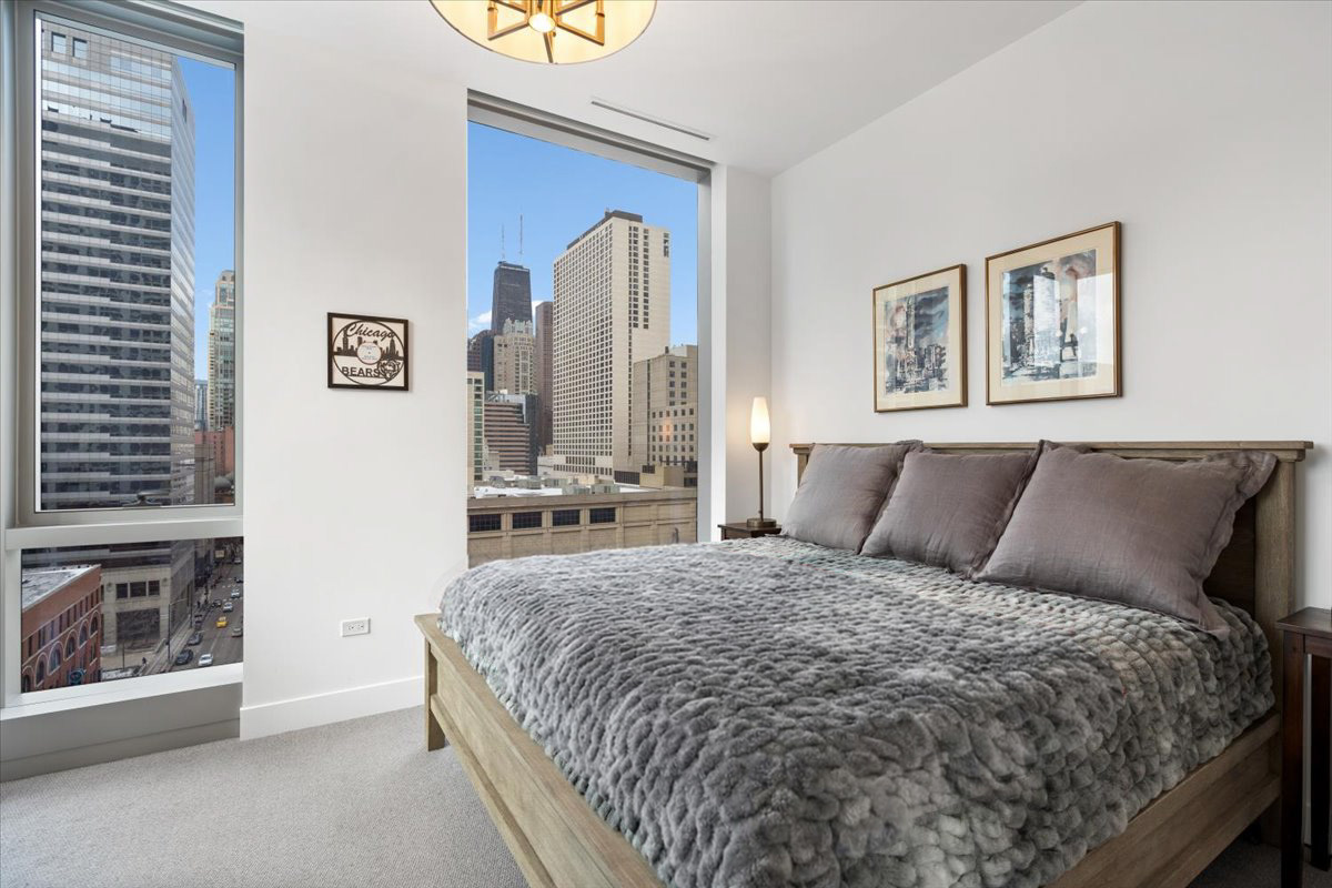 403 N Wabash Avenue Unit: 10C