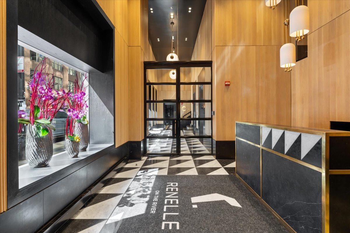 403 N Wabash Avenue Unit: 10C