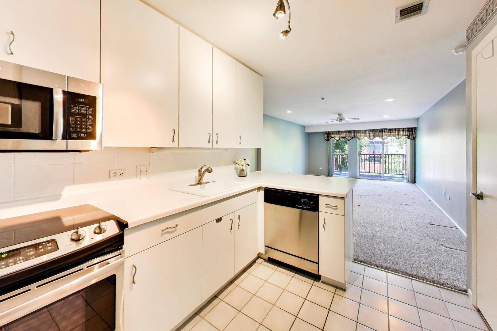 382 Kelburn Road Unit: 221