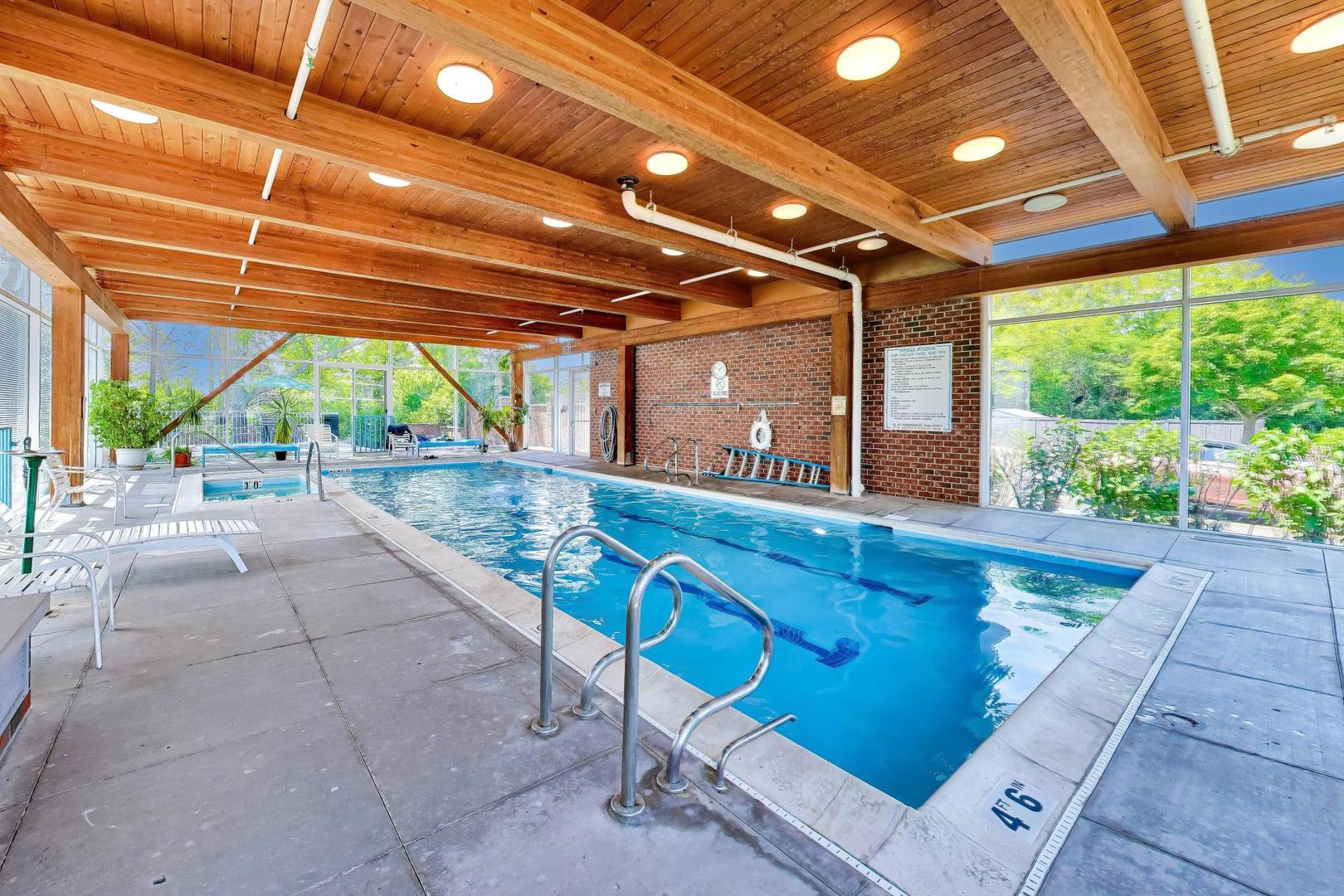 382 Kelburn Road Unit: 221