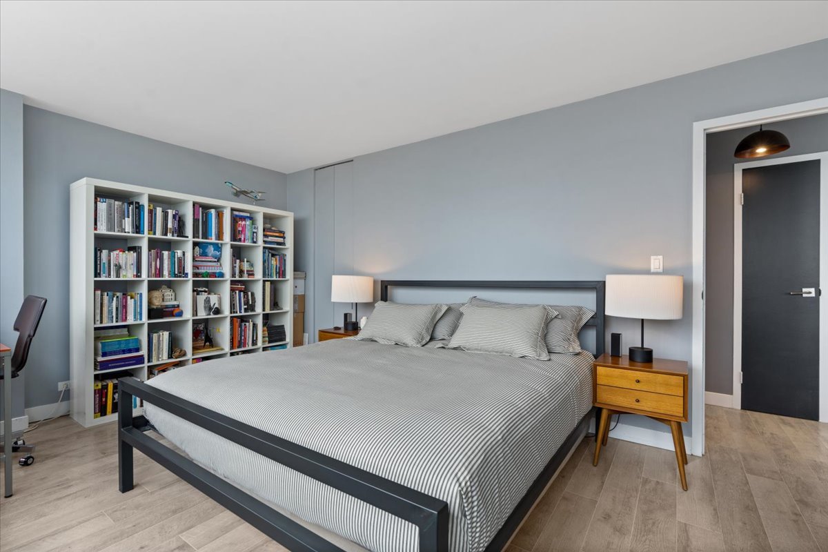 3550 N Lake Shore Drive Unit: 2706