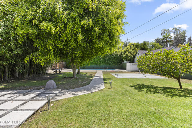 3914 Carpenter AVE