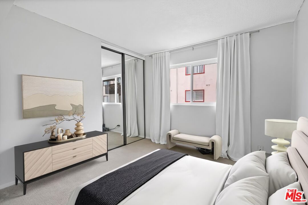 5403 Newcastle Ave Unit: 18