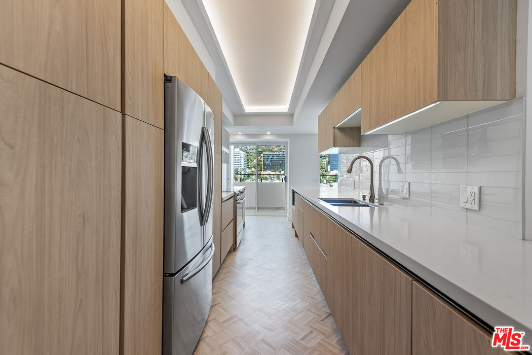 838 N Doheny Dr Unit: 1405