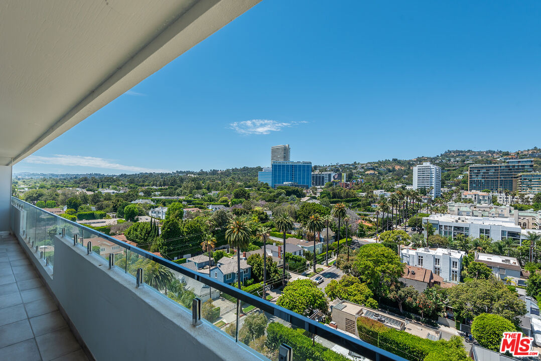 838 N Doheny Dr Unit: 1405