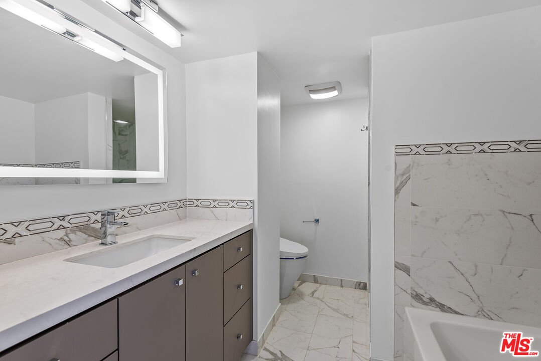 838 N Doheny Dr Unit: 1405