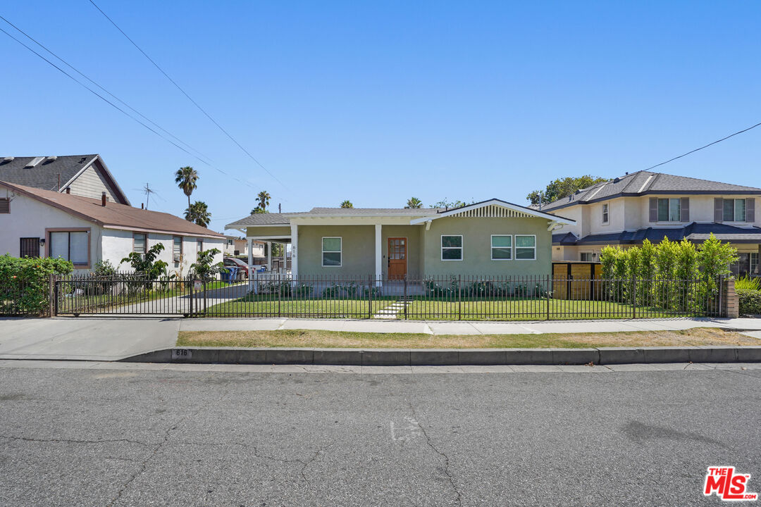 616 Royal Oaks Dr Unit: 1