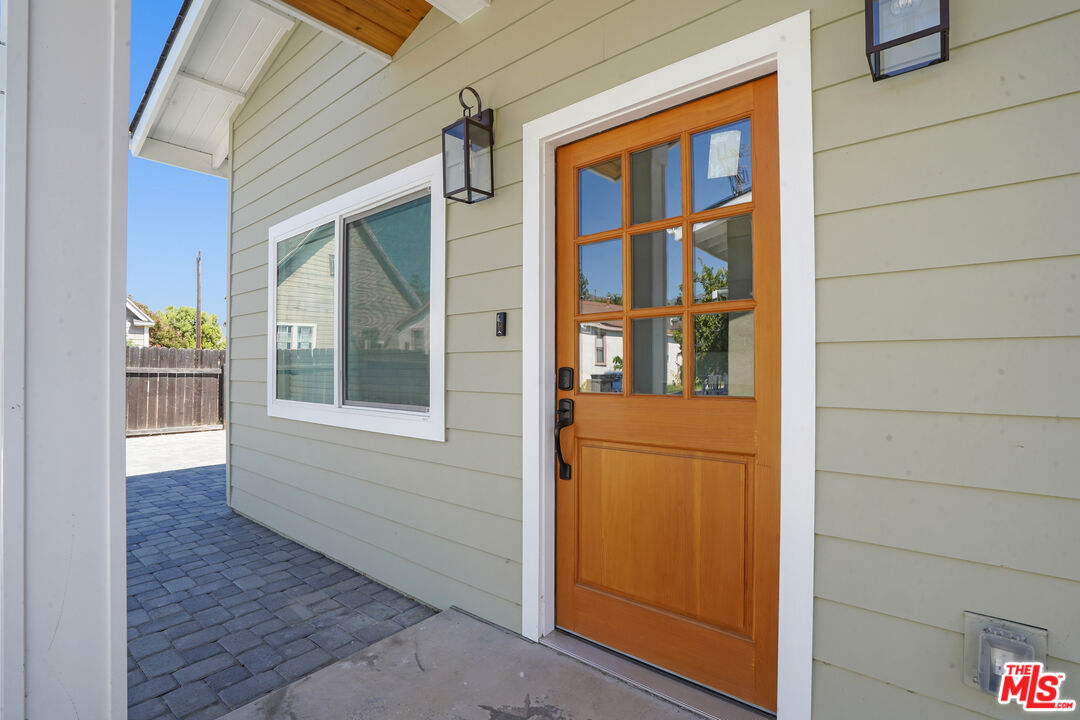 616 Royal Oaks Dr Unit: 1