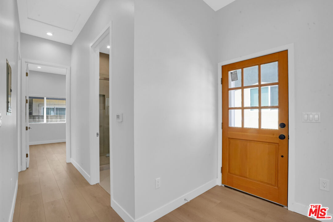 616 Royal Oaks Dr Unit: 1