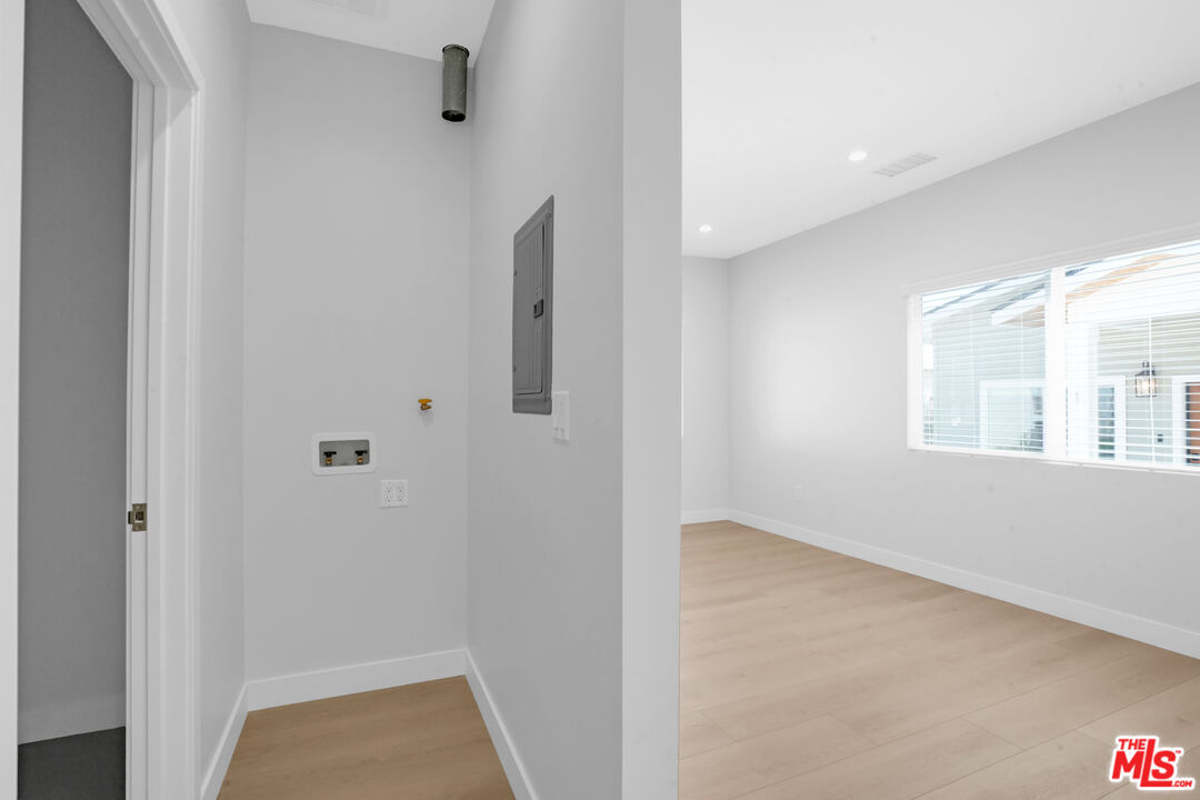 616 Royal Oaks Dr Unit: 2