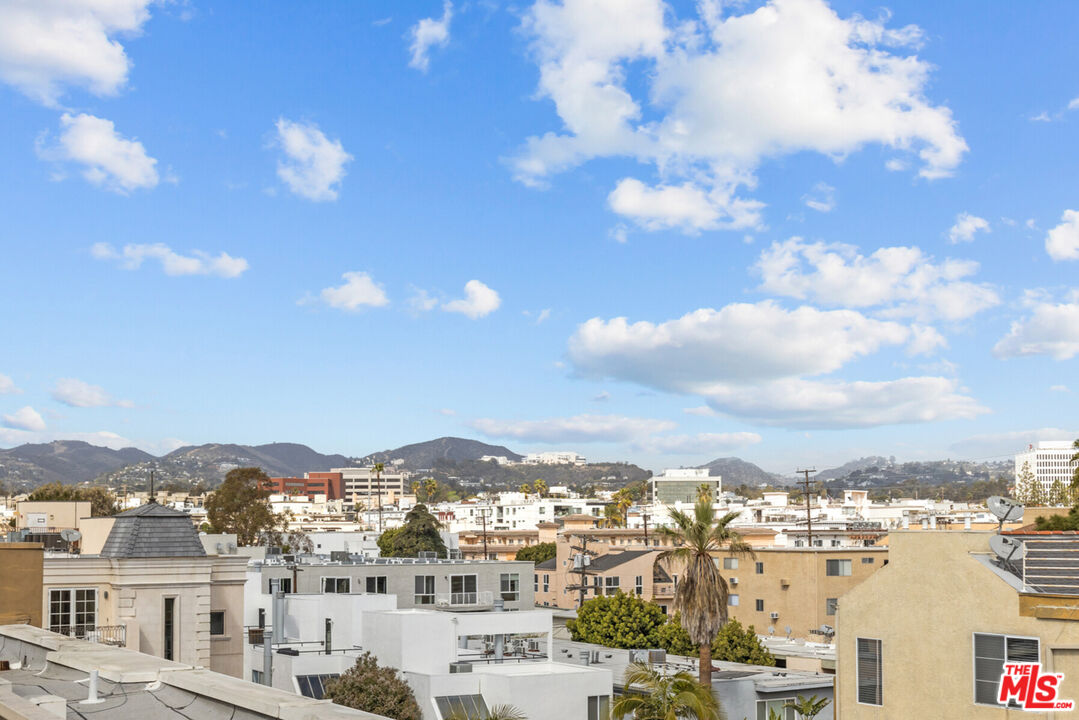 11932 Goshen Ave Unit: 102