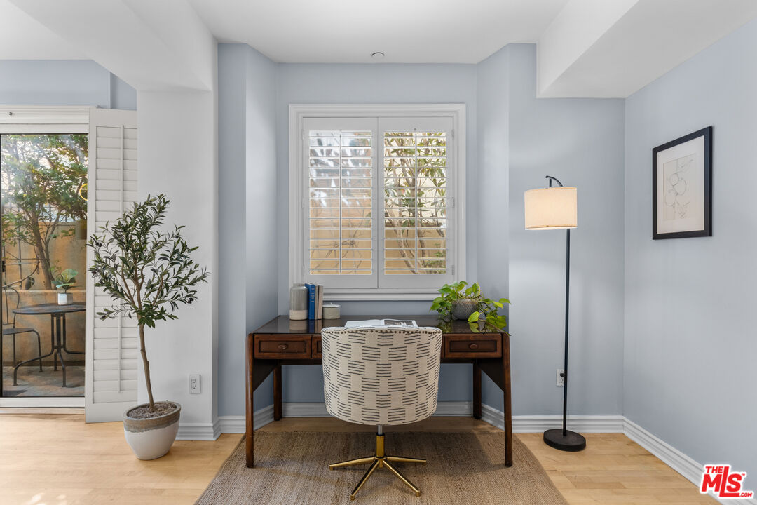 11932 Goshen Ave Unit: 102