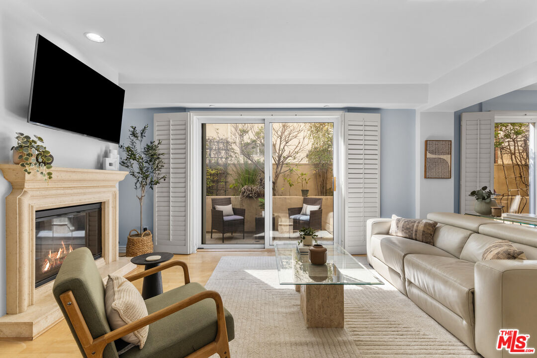 11932 Goshen Ave Unit: 102